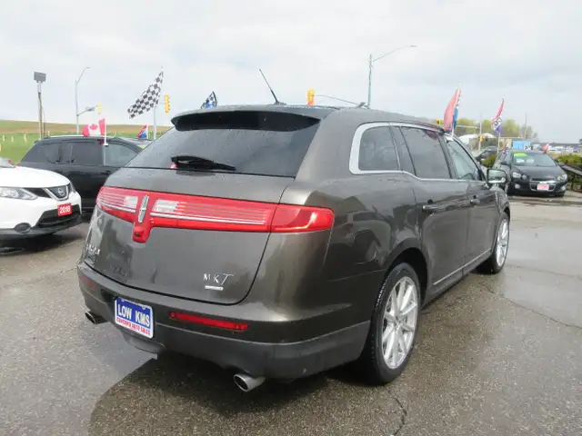 2011 Lincoln MKT MKT - Photo 6