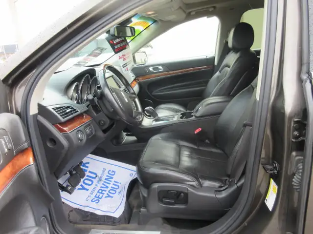 2011 Lincoln MKT MKT - Photo 9