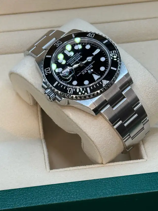2024 Rolex Submariner Date 126610LN - Photo 4