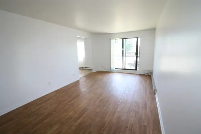 A Valleyfield – Grand, beau, et tranquille  4-1/2 ,  LIBRE