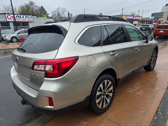 2017 Subaru Outback - Photo 7
