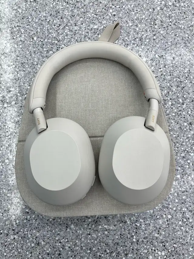 Sony WH-1000xM5 Wireless Headphones