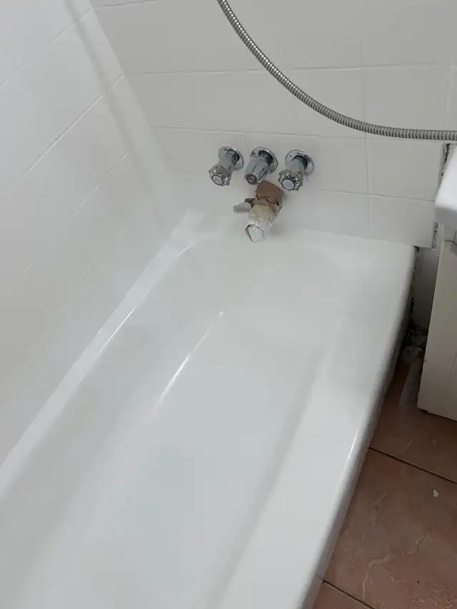 Bathtub & Tile Fixing Services – Restore Like New Finish - Photo 5