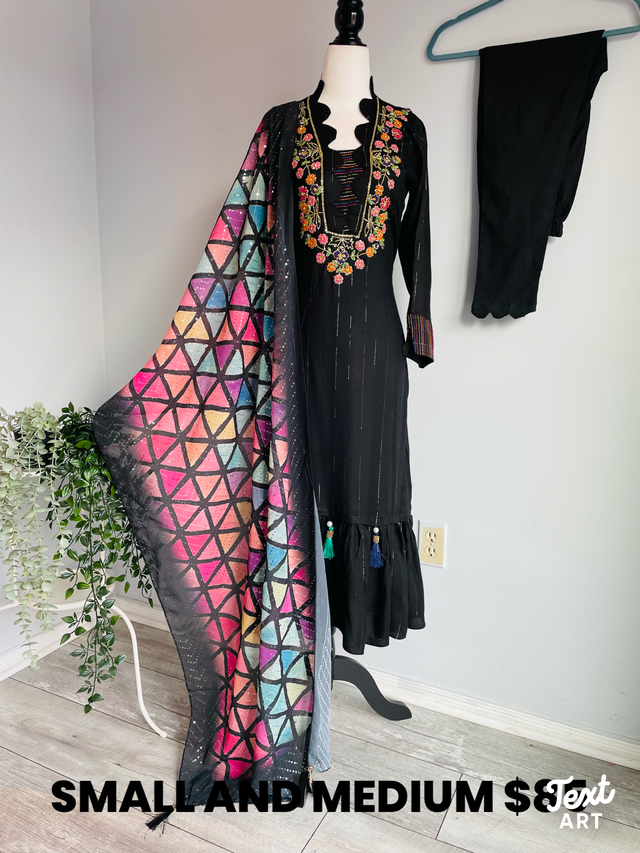 Indian Ethnic Wear - Photo 3