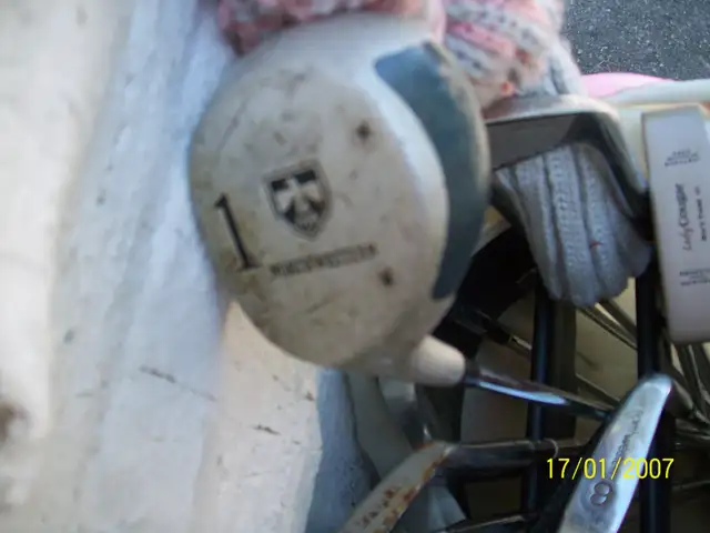 LADIES LEFT HAND GOLF CLUBS 11 clubs balls/tees $85/set. - Photo 8