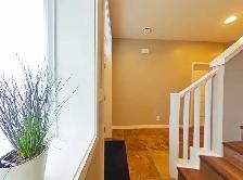 3 bed/3 bath, 1/2 duplex with garage - Photo 2