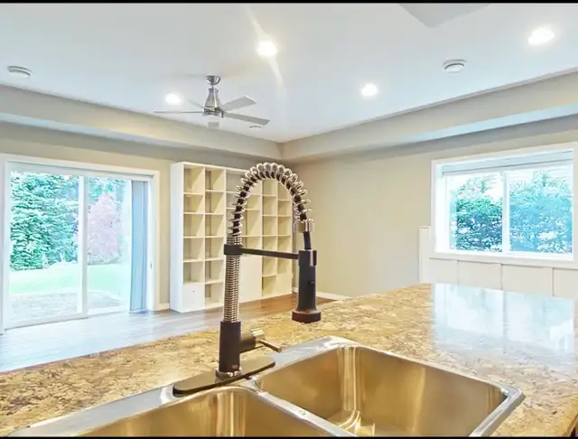 3 bed/3 bath, 1/2 duplex with garage - Photo 9