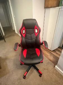Free delivery used like new Ergonomic Gaming Chair Black & Red