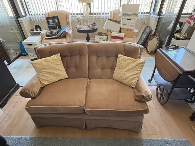 Free delivery used vintage Brown Loveseat Sofa with Tufted Back - Photo 6
