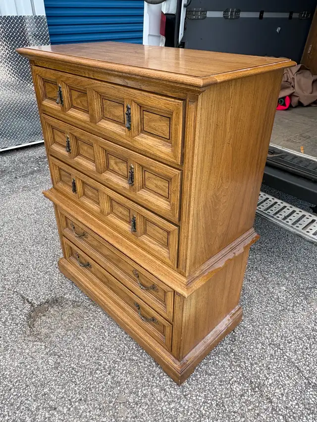 Free delivery used Solid Oak Wood Dresser Chest of Drawers - Photo 5