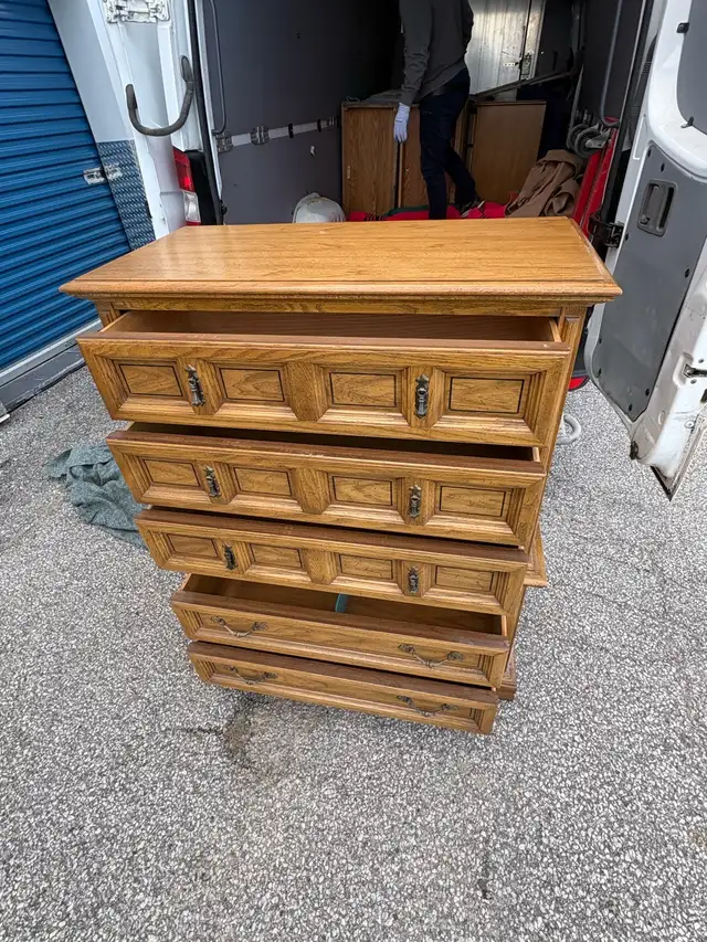 Free delivery used Solid Oak Wood Dresser Chest of Drawers - Photo 8