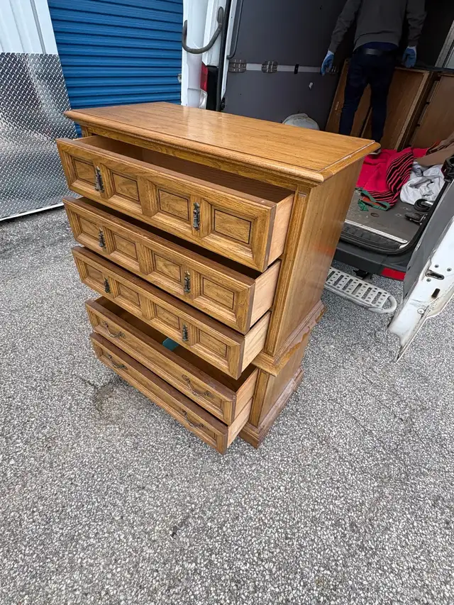 Free delivery used Solid Oak Wood Dresser Chest of Drawers - Photo 10