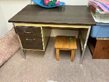 Metal desk