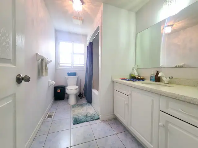 Second floor Room for Rent in south Guelph- $900/M All inclusive - Photo 6