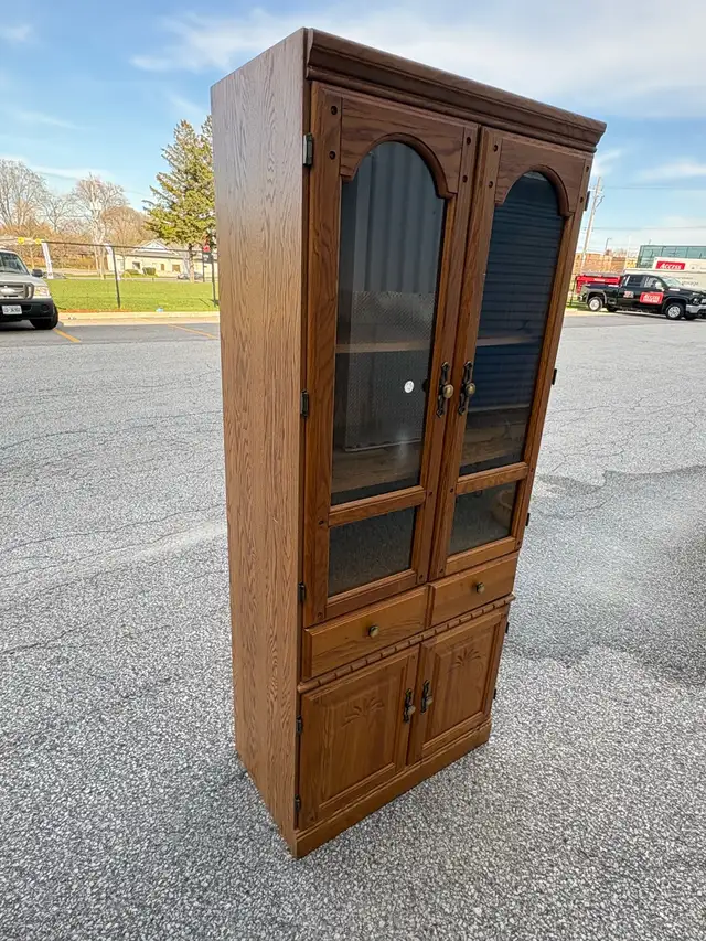 Free delivery used Oak Display Cabinet with Glass Doors - Photo 2