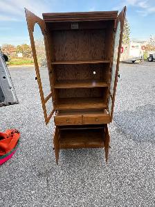 Free delivery used Oak Display Cabinet with Glass Doors - Photo 9