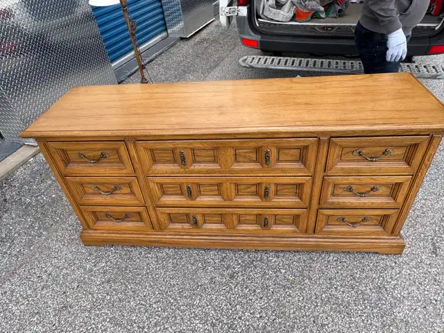 Free delivery used Solid Wood Dresser with 9 Drawers