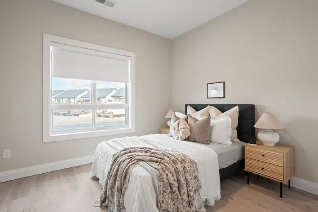 2 Bedroom Apartments AVAILABLE NOW in Lucan, ON! - Photo 6