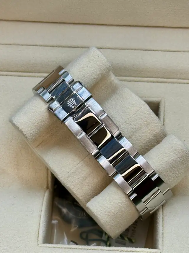 2004 Rolex Yachtmaster Platinum 40 16622 - Photo 3