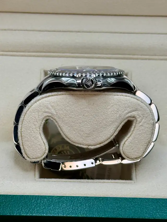 2004 Rolex Yachtmaster Platinum 40 16622 - Photo 4