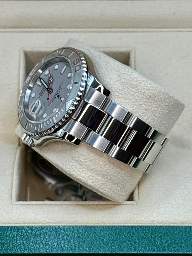 2004 Rolex Yachtmaster Platinum 40 16622 - Photo 6