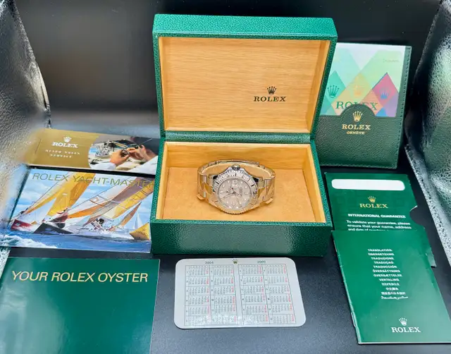 2004 Rolex Yachtmaster Platinum 40 16622 - Photo 9