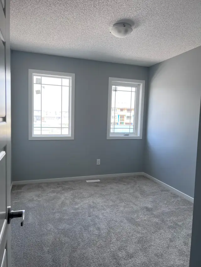 3 Beds and 2.5 Bath- TOWNHOME for rent $2200/month - Photo 5