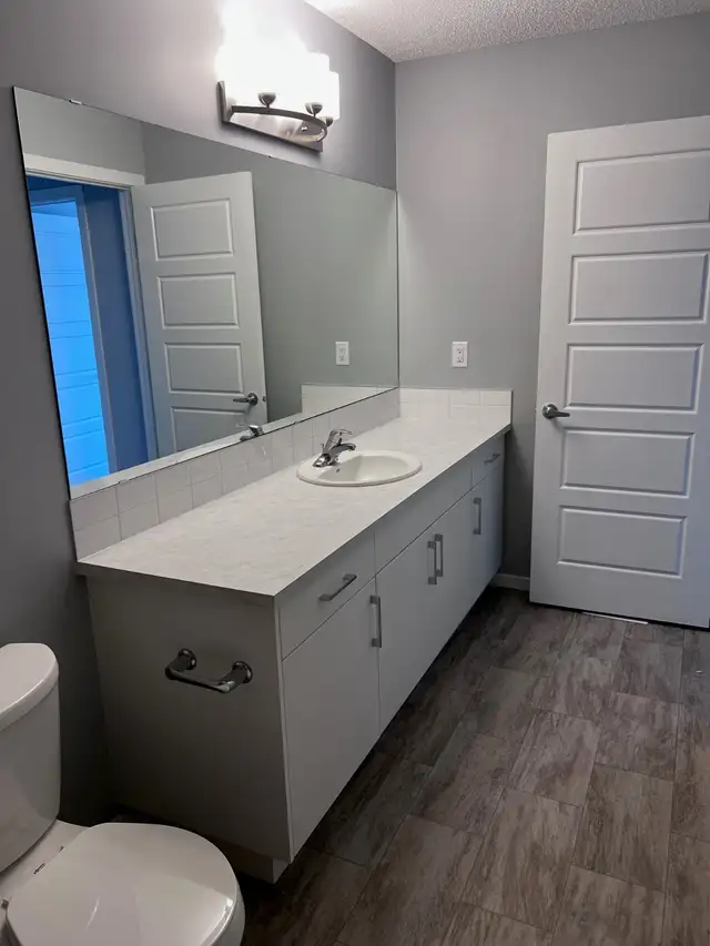 3 Beds and 2.5 Bath- TOWNHOME for rent $2200/month - Photo 8