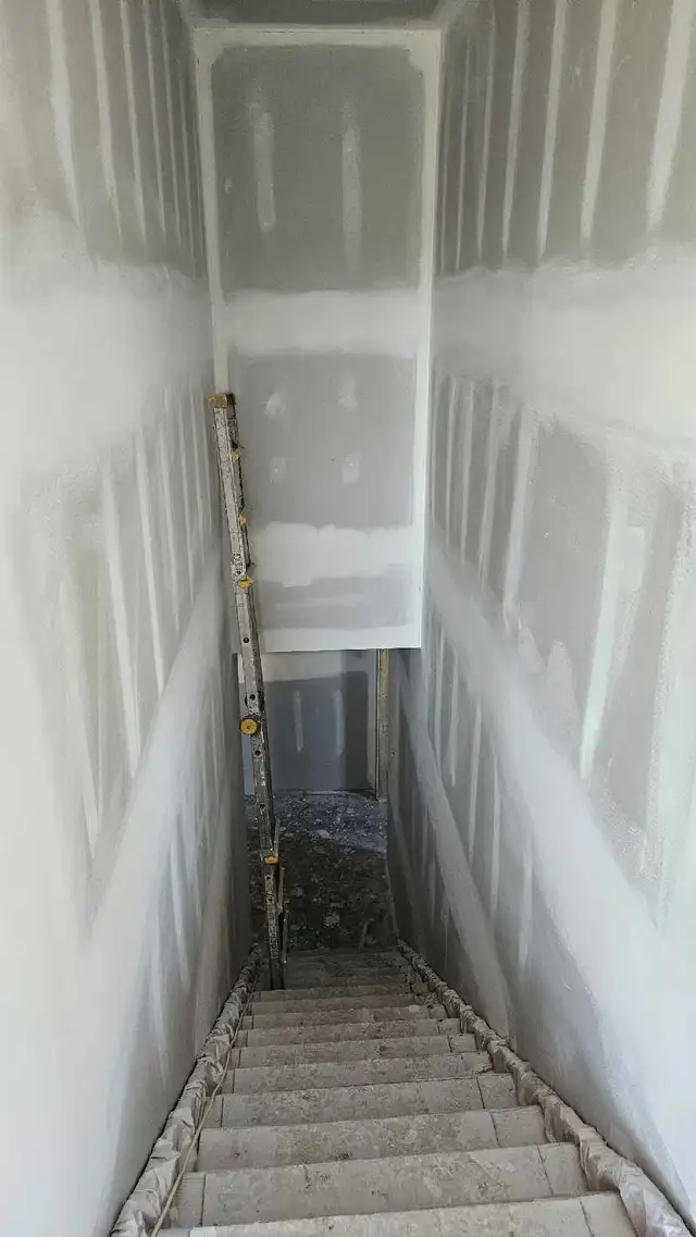 Taping and Painting !! - Photo 6