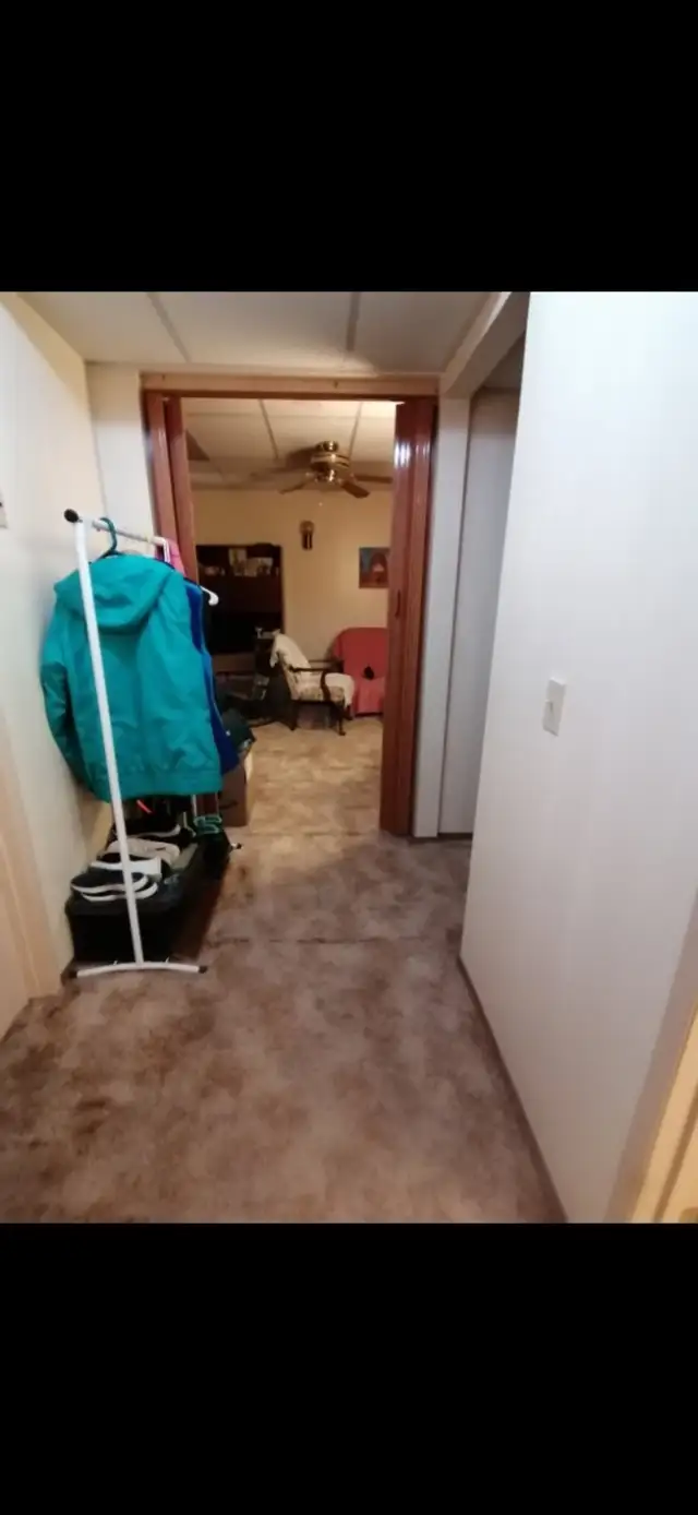 Basement suite for rent - Photo 7