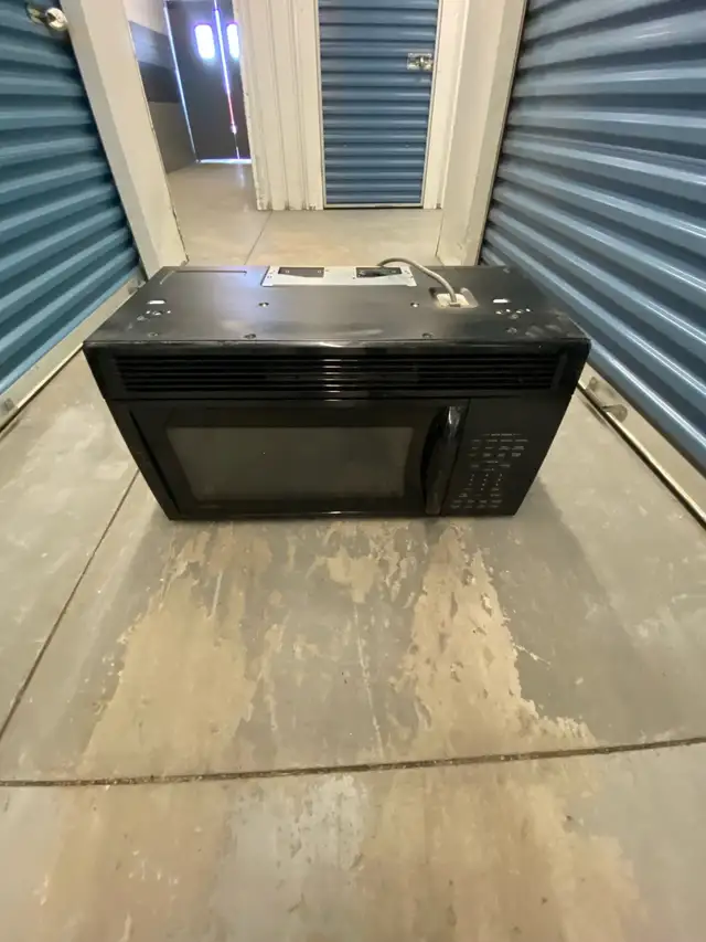 BLACK MICROWAVE OVER THE RANGE
