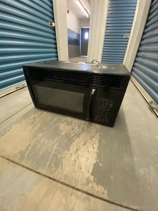 BLACK MICROWAVE OVER THE RANGE - Photo 4