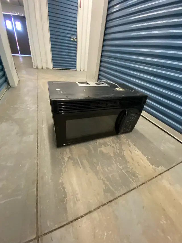 BLACK MICROWAVE OVER THE RANGE - Photo 5