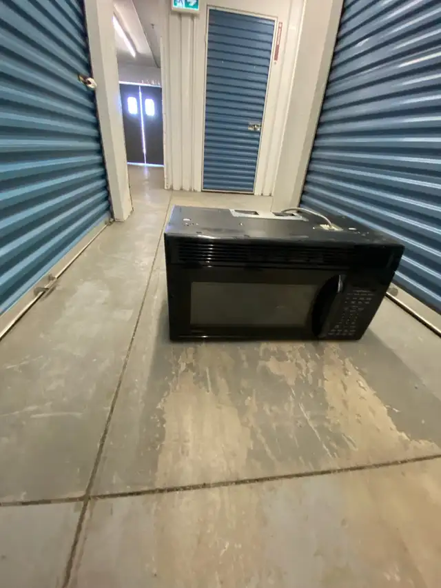 BLACK MICROWAVE OVER THE RANGE - Photo 6