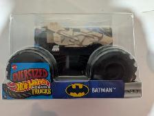 Hot Wheels oversized Monster Trucks Batman 1:24 Camo tumbler