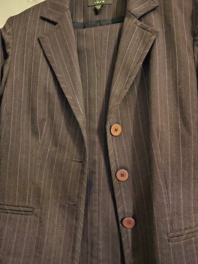 Women's Pant Suits - Photo 5