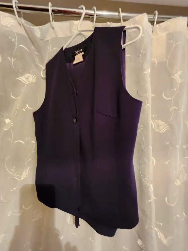 Women's Pant Suits - Photo 6