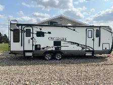 COUPLES TRAILER - 2017RLS Creekside