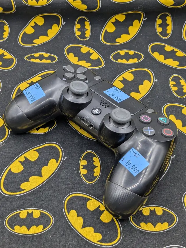 This controller is in great shape, it has been tested to ensure - Photo 4