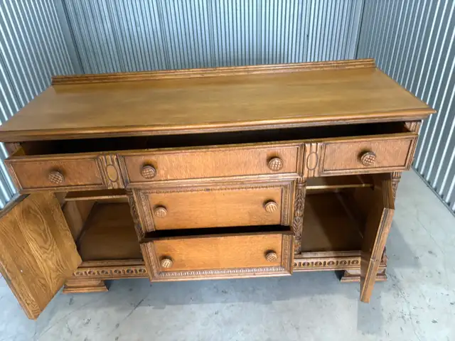Free delivery antique Vintage Oak Sideboard Dresser - Photo 7
