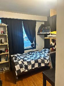 Furnished room in main floor 3bdrm apt - Cedarvale