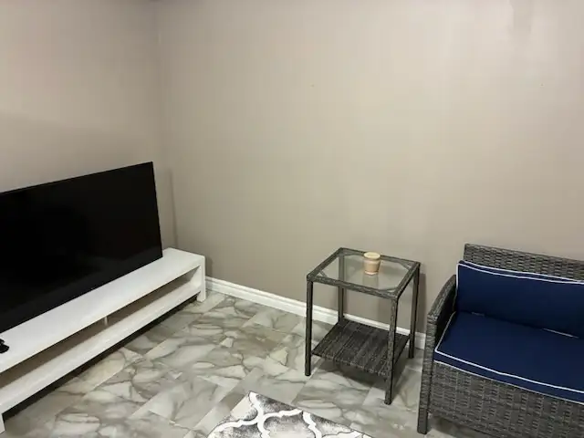 Spacious 1 Bedroom, 1 Bath, 1 Parking, Basement Apartment - Photo 3