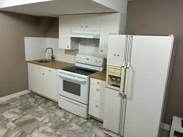 Spacious 1 Bedroom, 1 Bath, 1 Parking, Basement Apartment - Photo 5