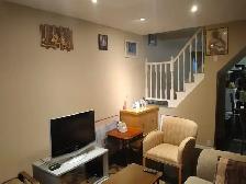 2 Bedrooms   Den (Full house) - Photo 2