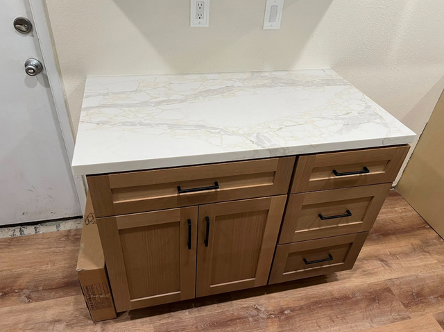 White Plain Marble Quartz Countertop - With Grey Veins - Photo 6