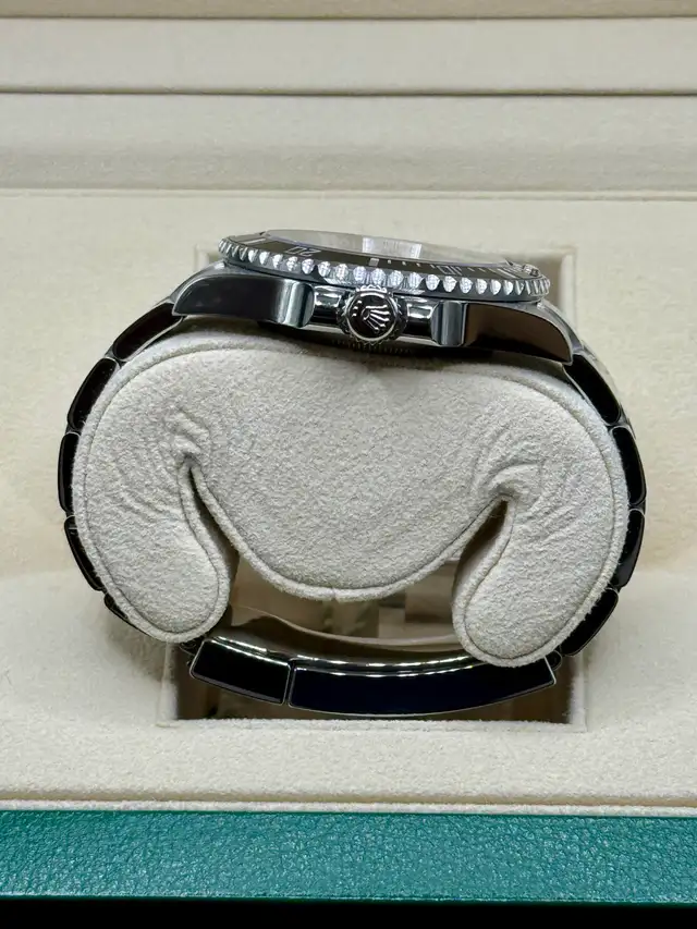 2024 Rolex Submariner No Date - Photo 5