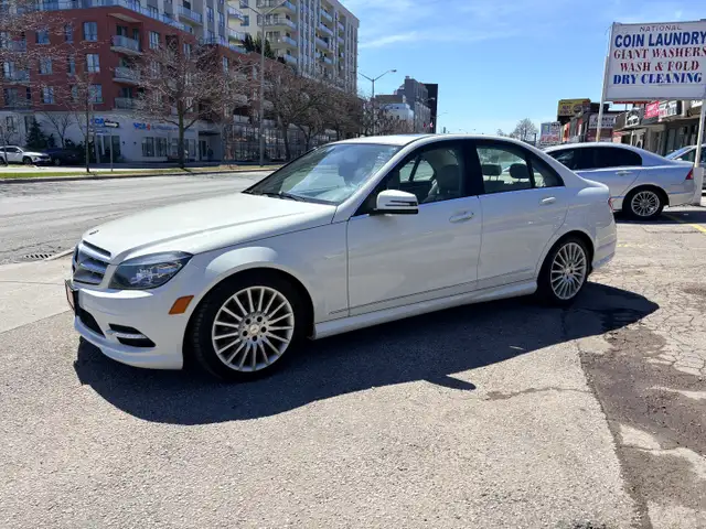 2011 Merz C-Class C 250 4Matic AWD 2.5L V6 One Owner Certified
