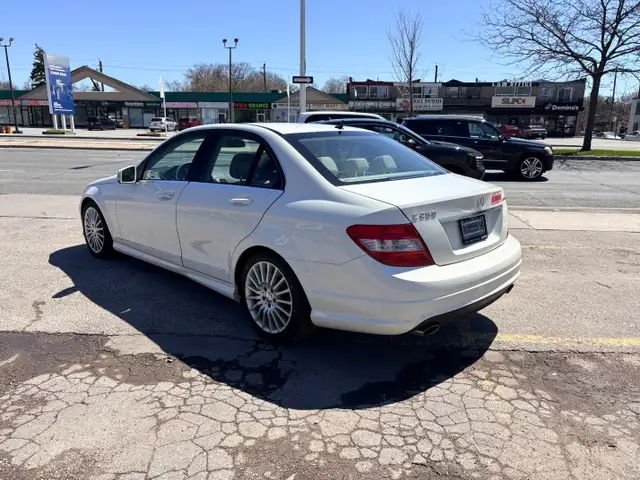 2011 Merz C-Class C 250 4Matic AWD 2.5L V6 One Owner Certified - Photo 2