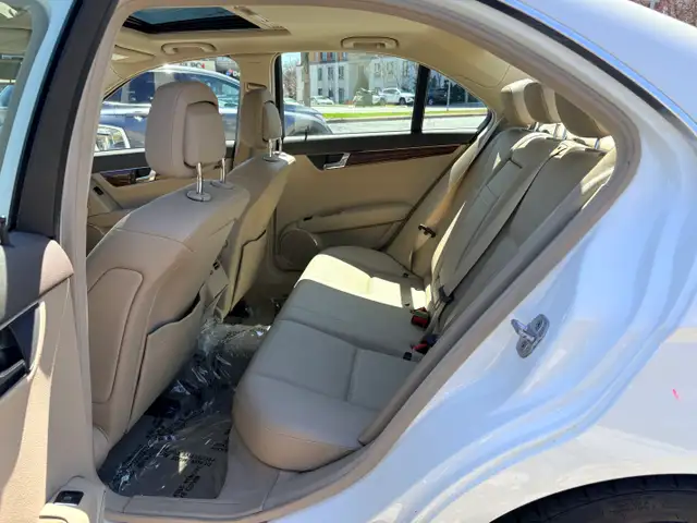 2011 Merz C-Class C 250 4Matic AWD 2.5L V6 One Owner Certified - Photo 3