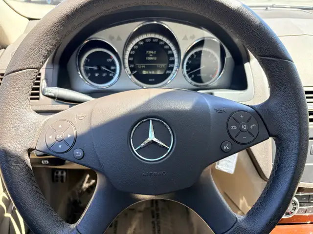 2011 Merz C-Class C 250 4Matic AWD 2.5L V6 One Owner Certified - Photo 8